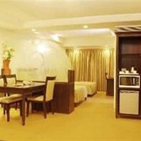 Hotel Mandakini Ambience Пуна Экстерьер фото